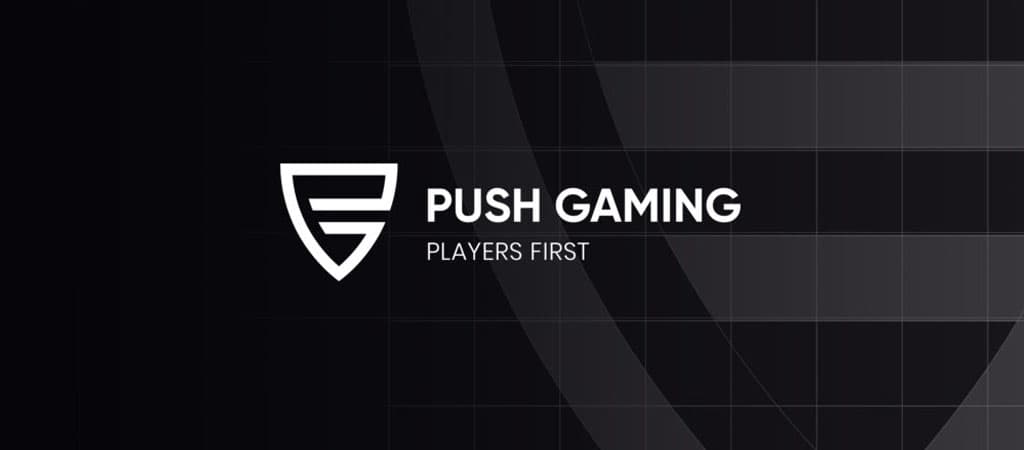 Push Gaming logó, Players First szlogen, fehér pajzs ikon, rácsos minta, online játékszoftver fejlesztő