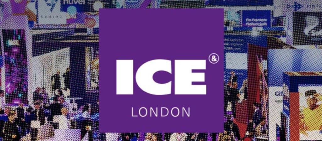 ICE London logó, nemzetközi szerencsejáték kiállítás, vásári standok, látogatók, üzleti találkozók