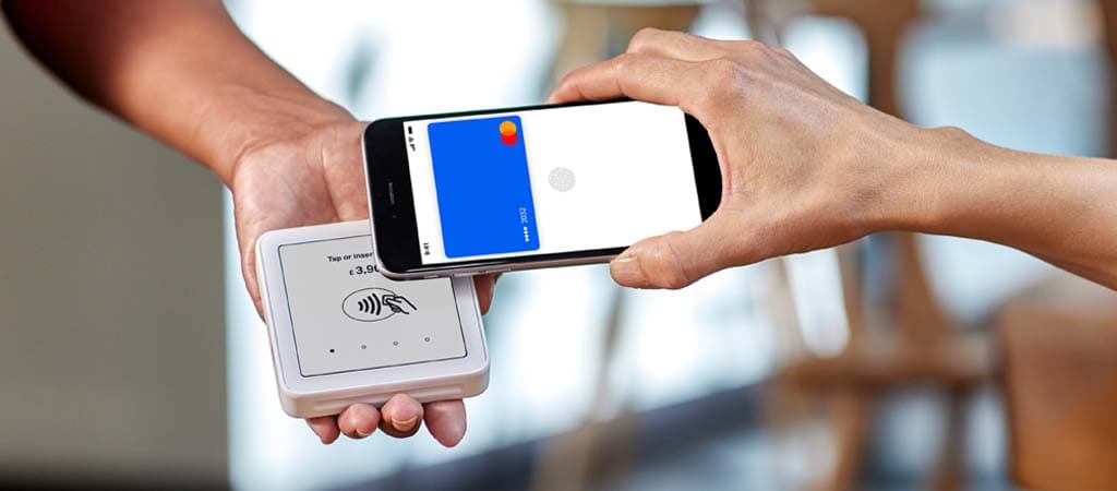 Apple Pay, mobilfizetés, okostelefon, érintéses fizetés, POS terminál, fizetési tranzakció, Mastercard, pénztárgép